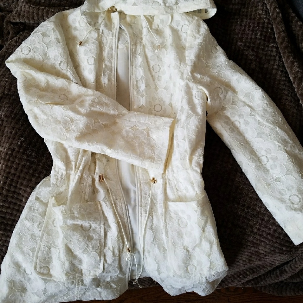 White Charter club floral lace fitted jacket